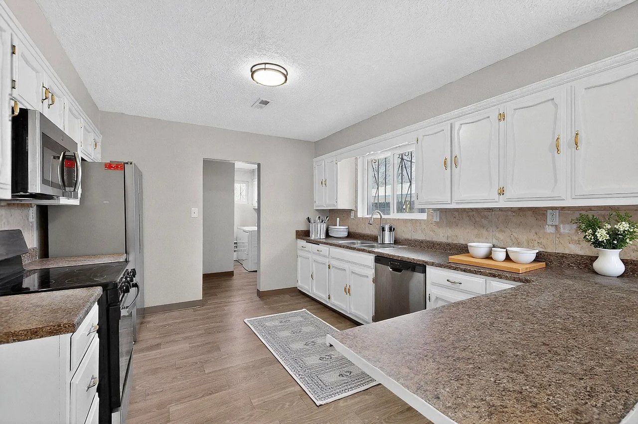 3610 El Porvenir Cir, SW