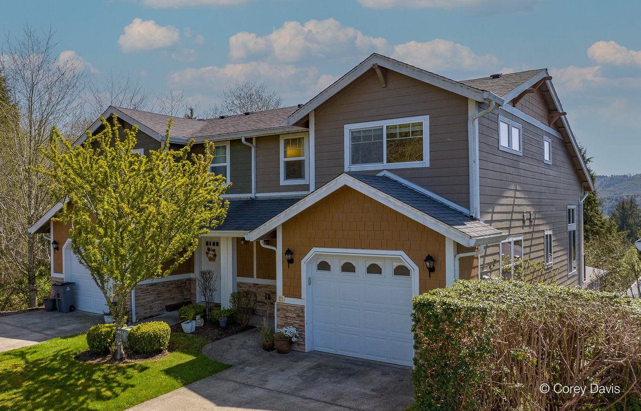 Sold Hilltop Estates townhome at 13150 D St Unit 21 in Nehalem Oregon represented by Erin Laskey of Home + Sea Realty