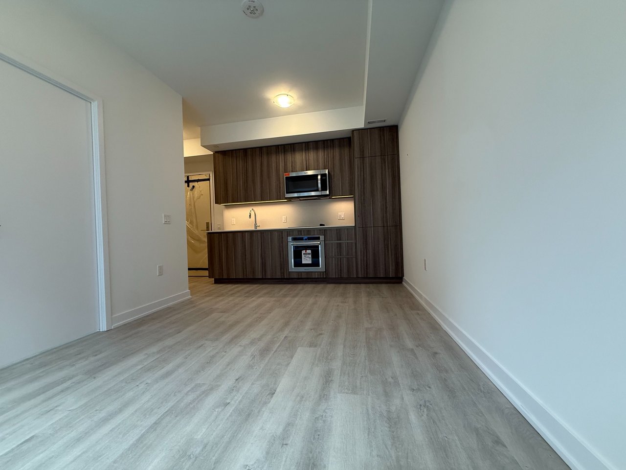 15 Richardson Street S 618