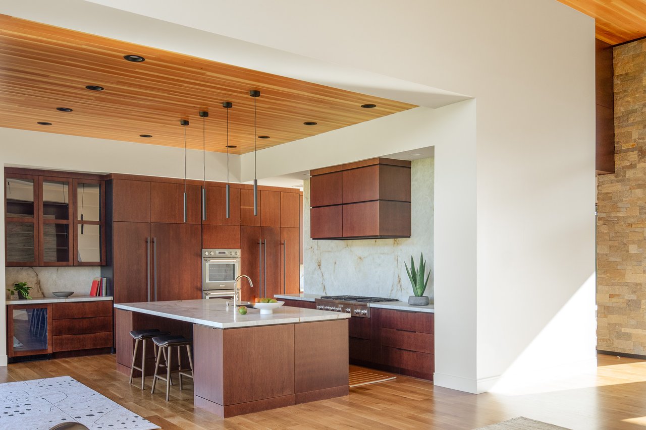 7792 Raphael Lane