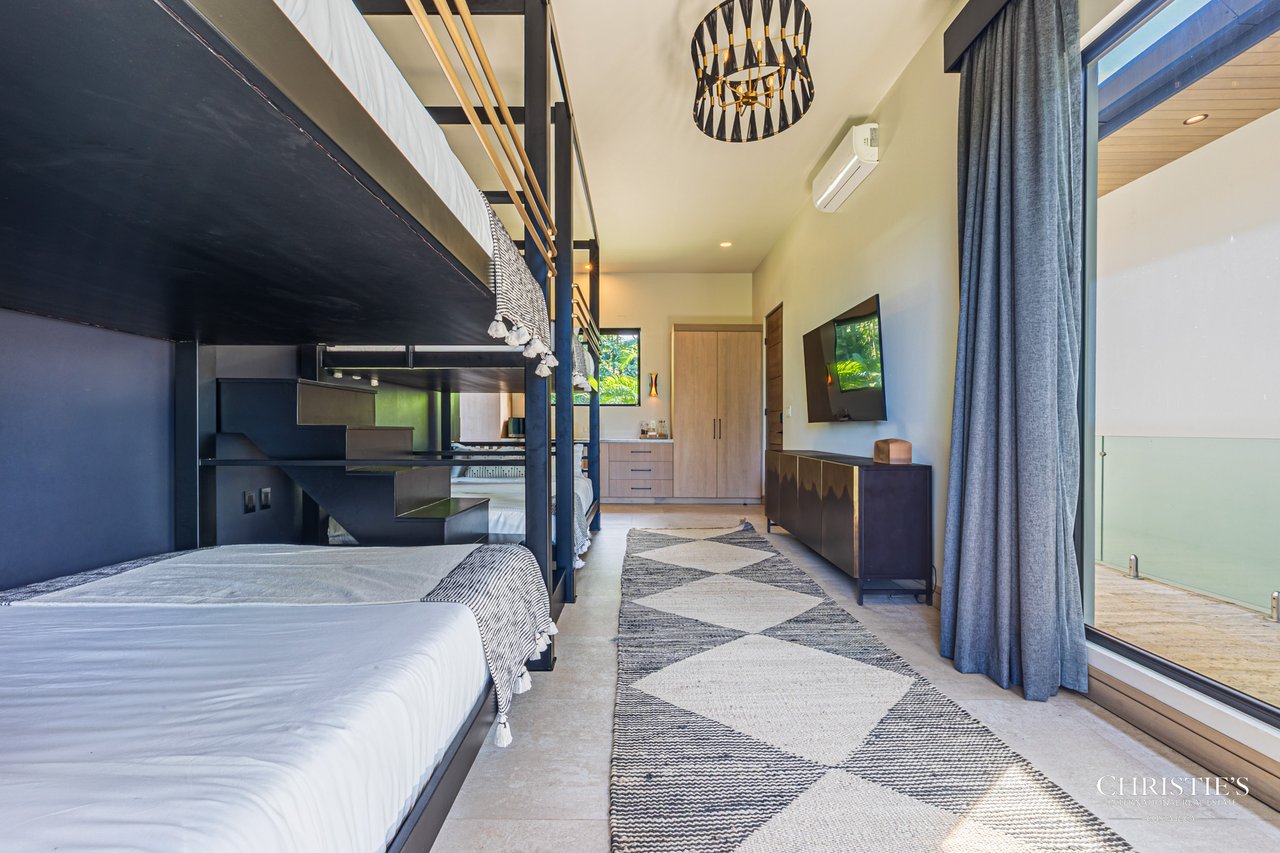 Luxury Estate in Escaleras- incredible ocean views 5.5 Acres