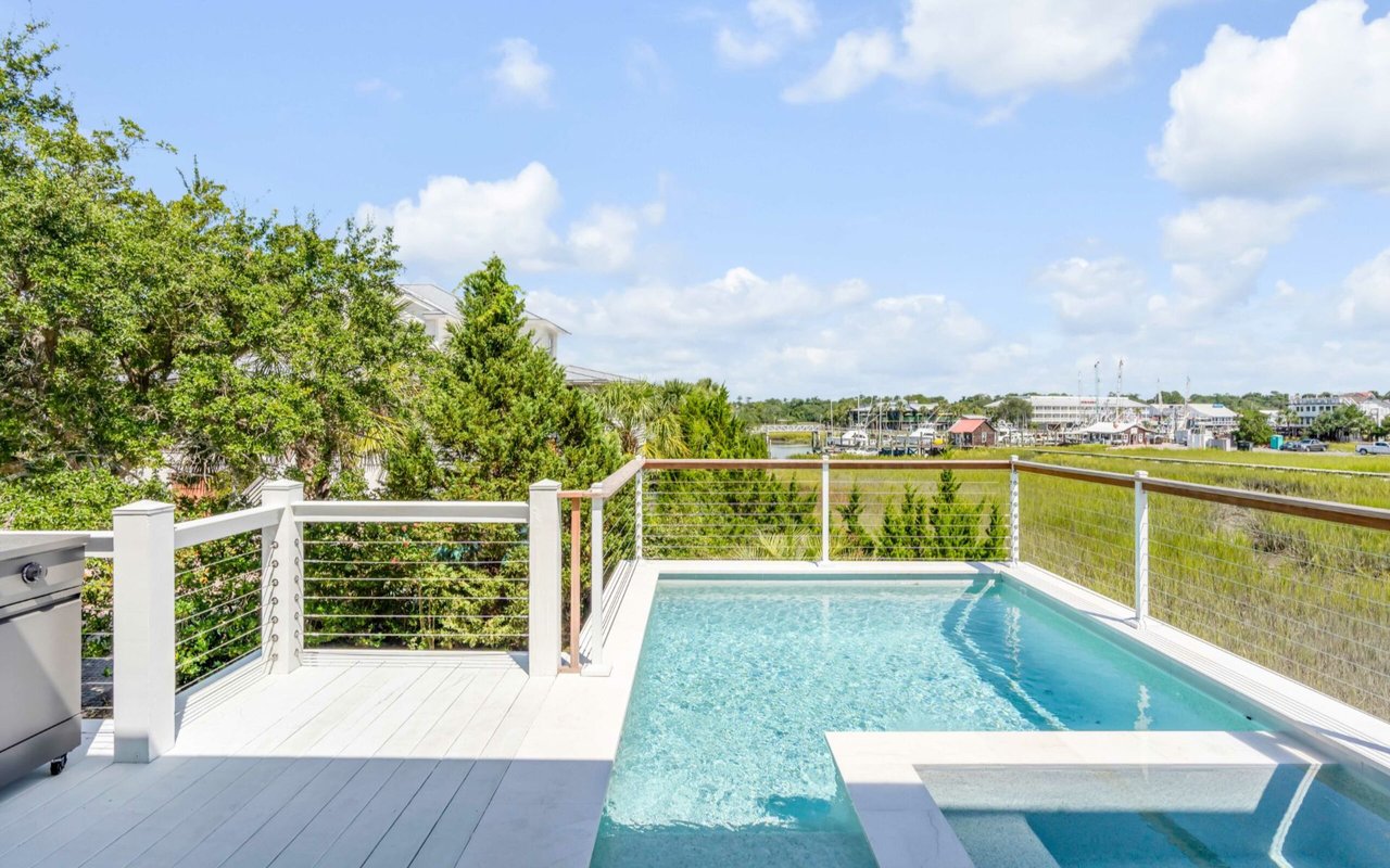 For Sale – Homes with a Pool