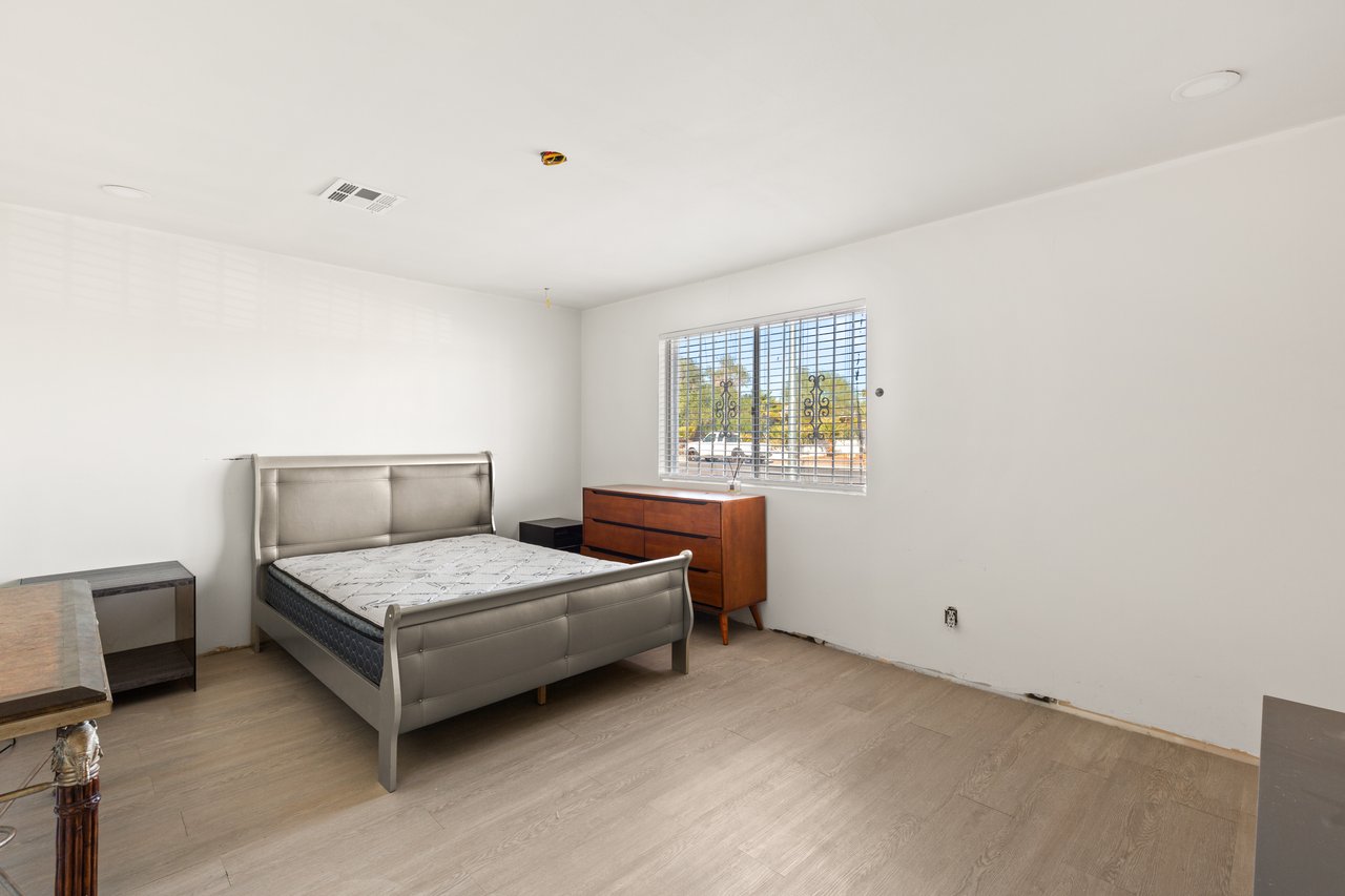 851 Toni Avenue