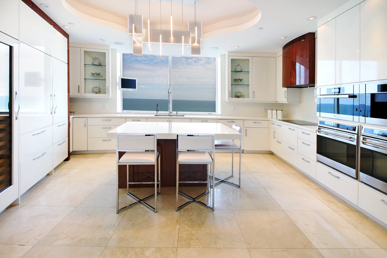 18101 Collins Ave #1109