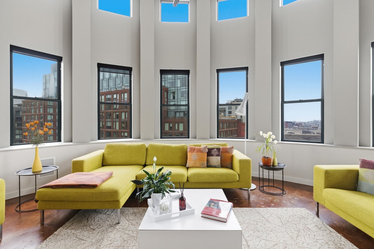 Sowa Full Service Condo