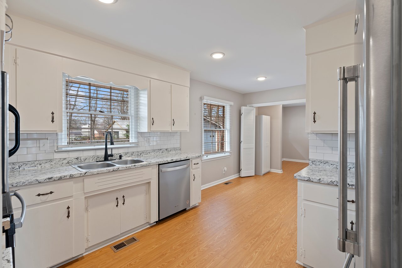 Beautiful Home with Updated Kitchen Near Downtown Huntsville!