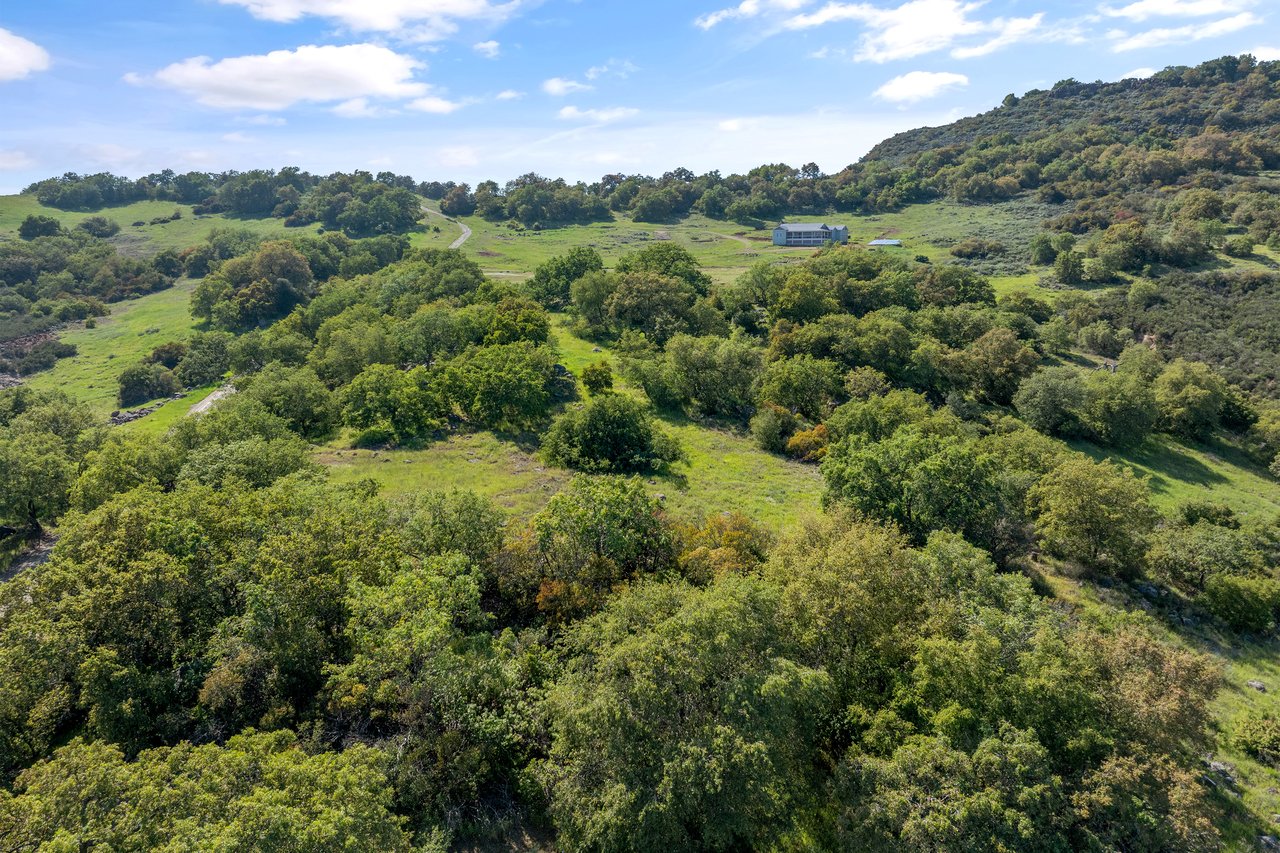 22 El Cerezo Road