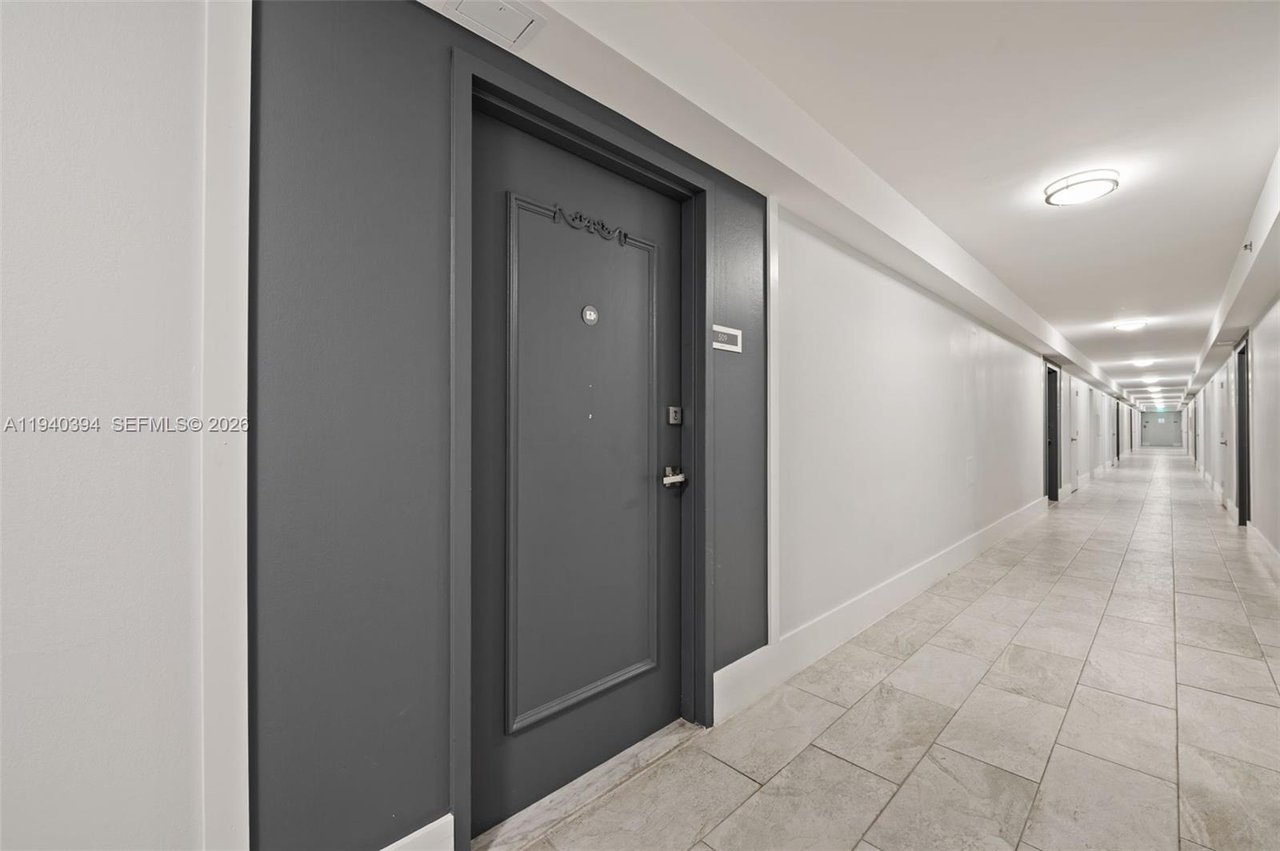 Maison Grande Condo, Unit 509