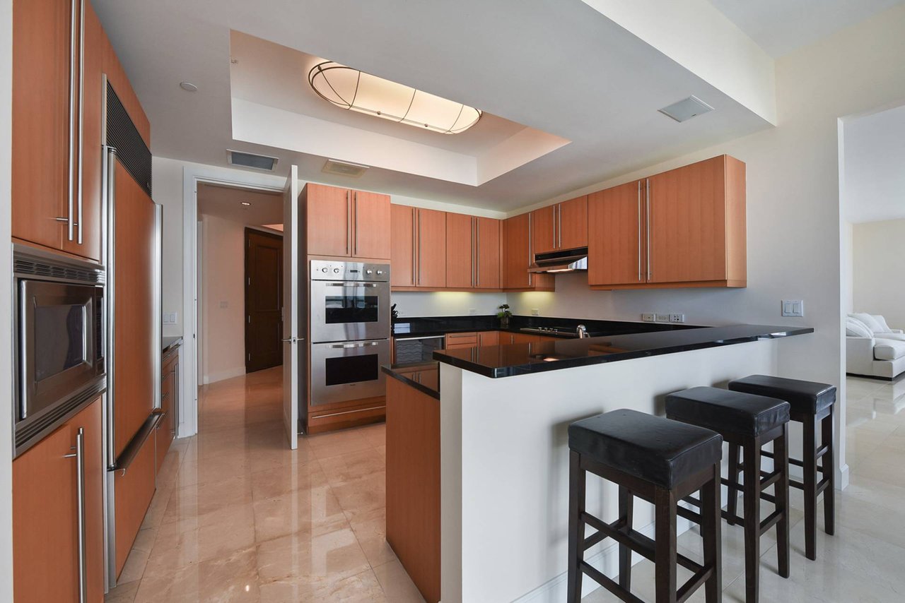 1425 Brickell Ave # 58C