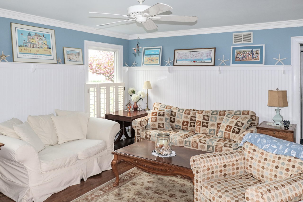 #312 a Classic Bay Header Home Just Three Homes From Ocean