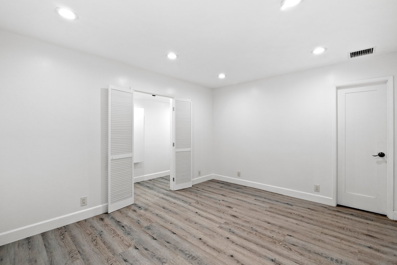 706 N Maple Dr, Beverly Hills