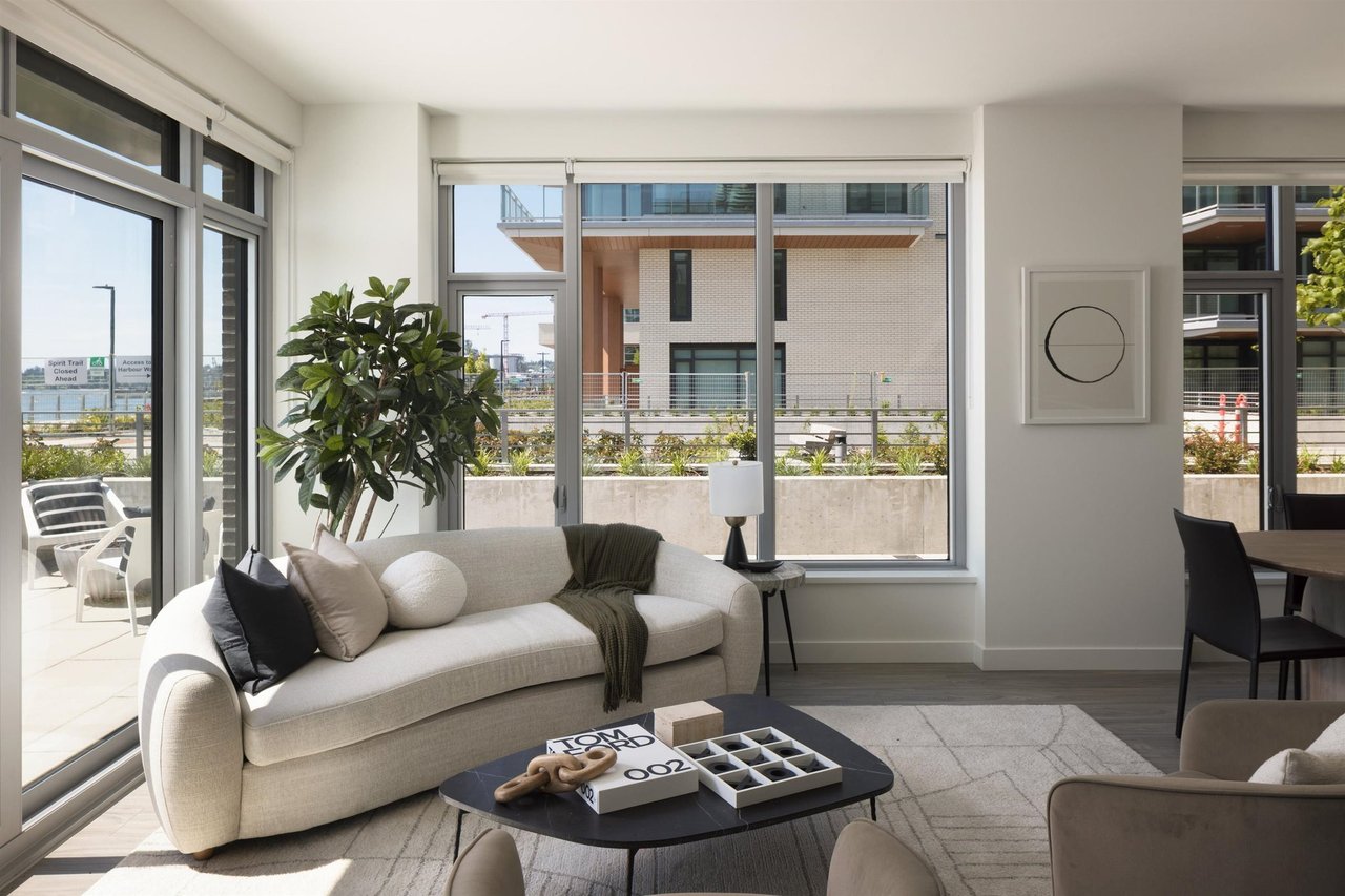 TH112-755 Harbourside Drive