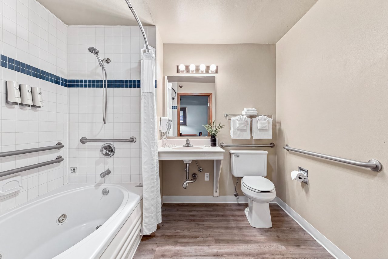 111 Center St. Unit 235 