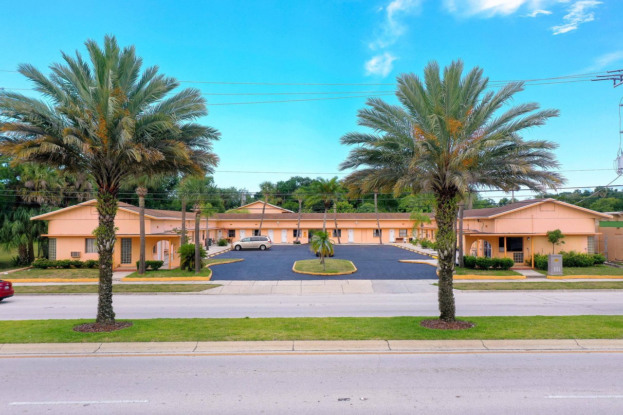 Ridgewood Ave - 1455 units of airbnb zoned properties