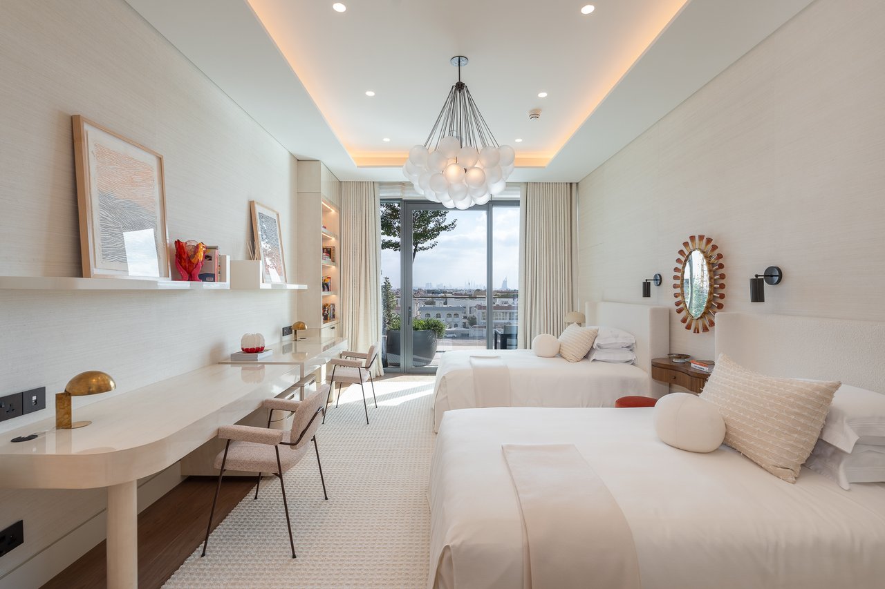 Four Seasons Private Residences - Penthouse 