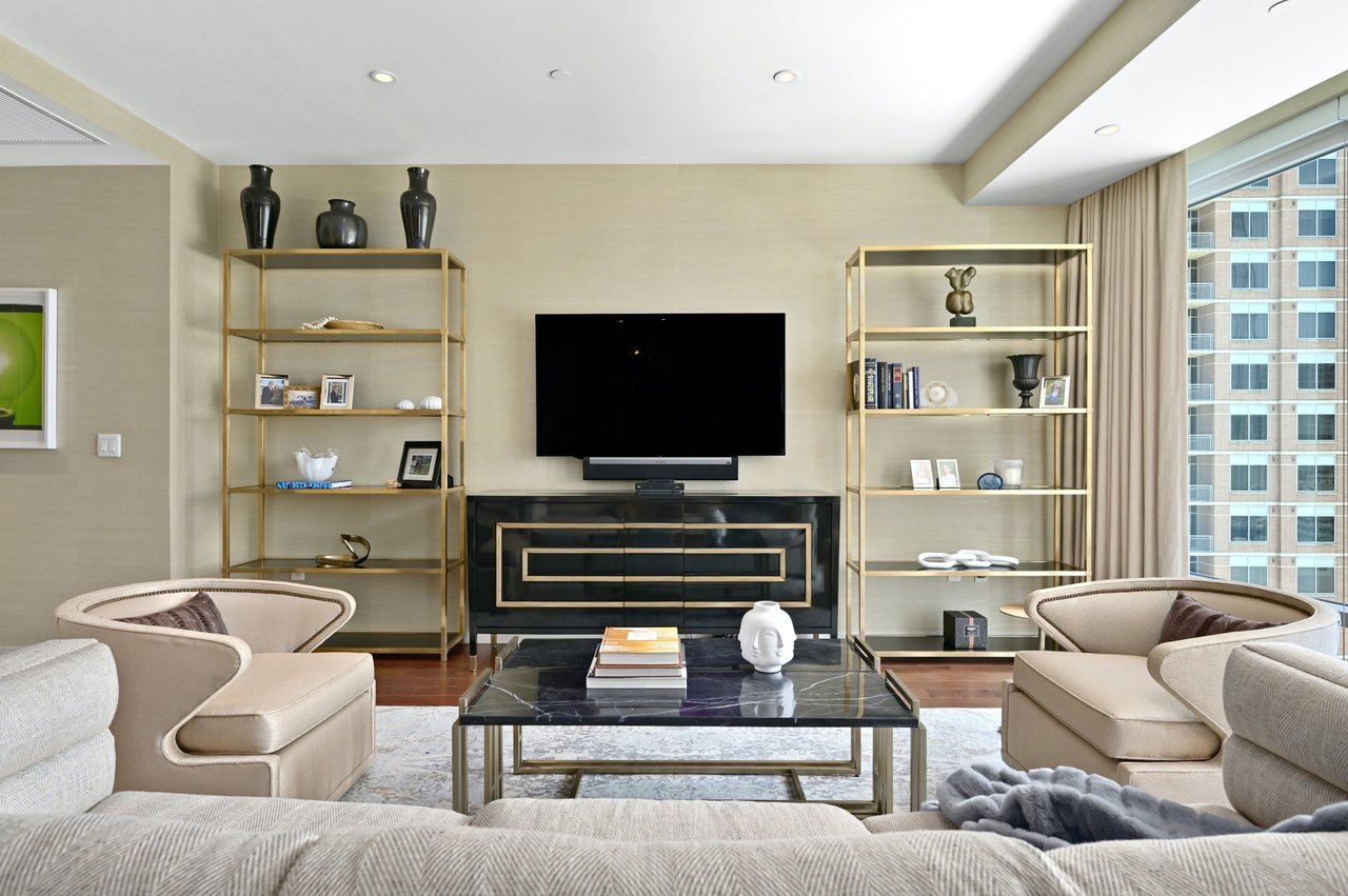 200 Congress Ave Unit 15A