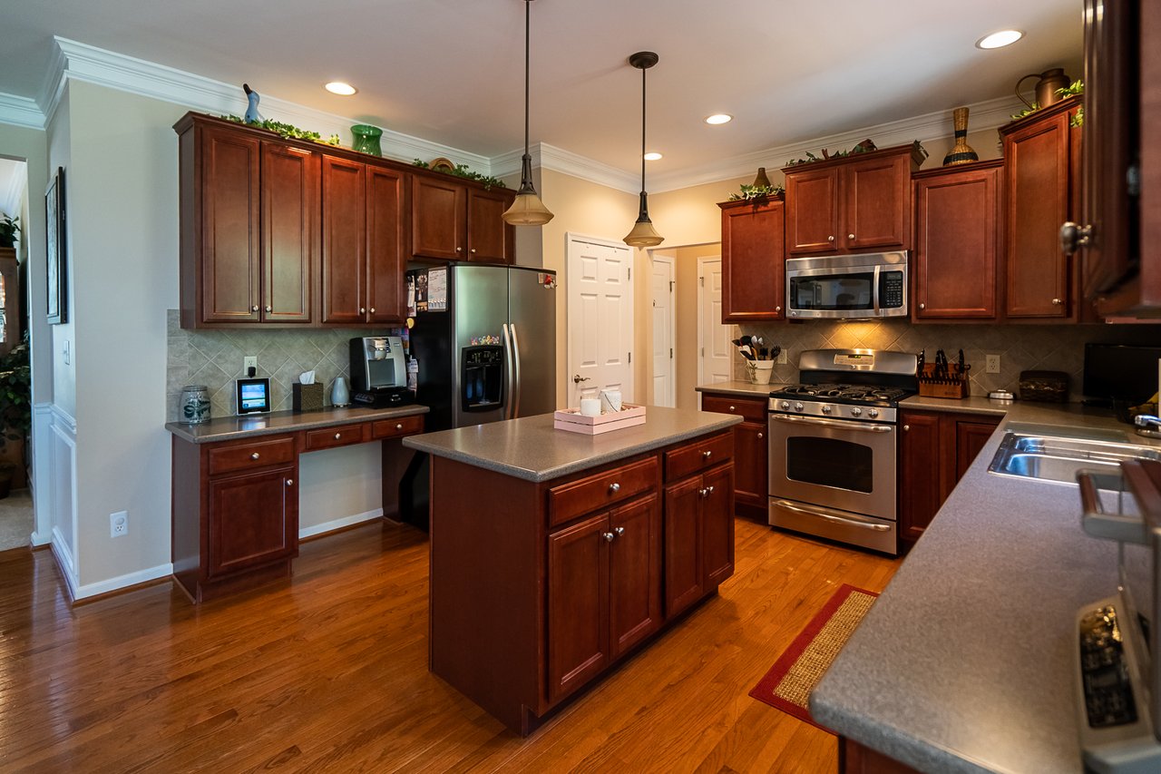 4800 Curly Horse Drive