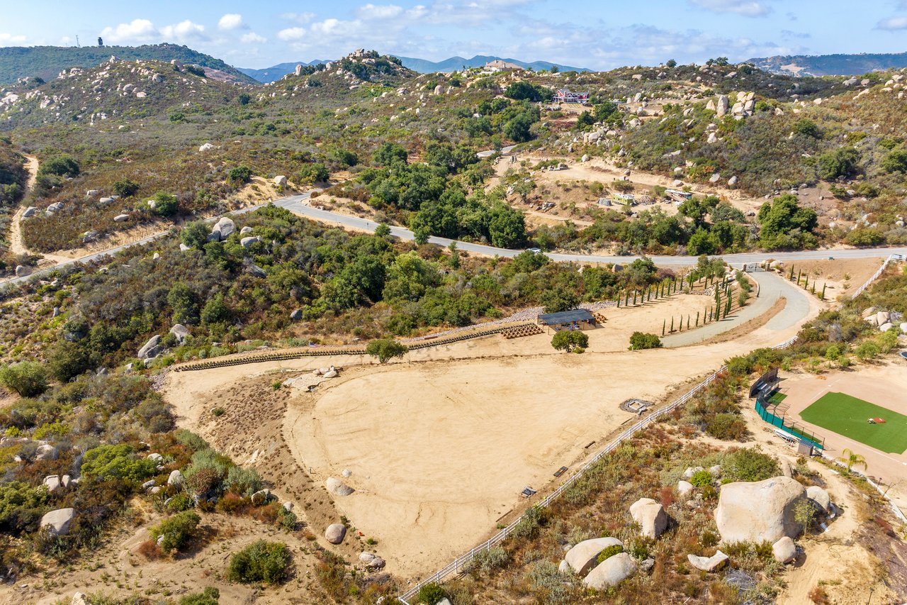 42302 Hacienda Dr.