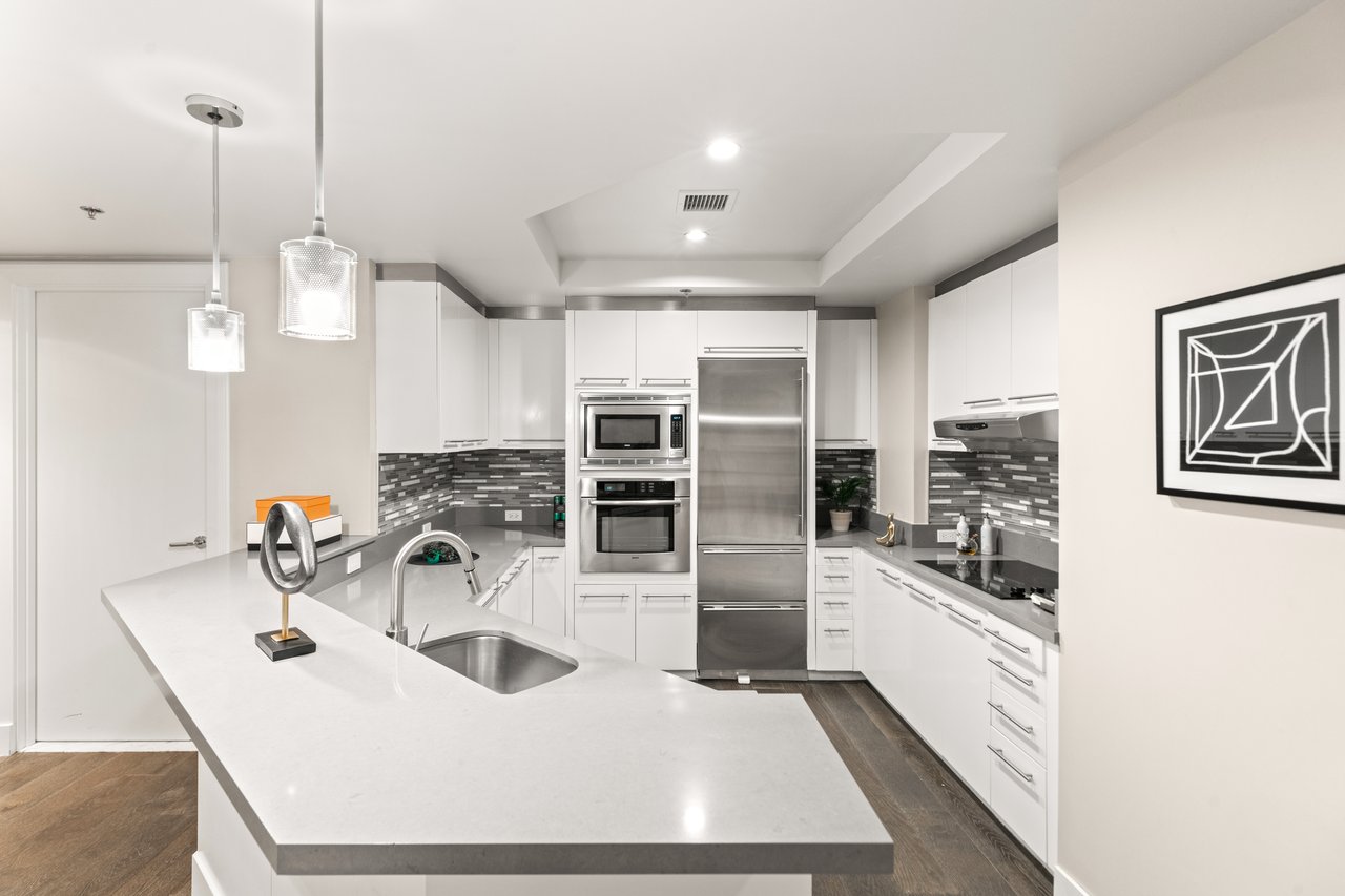 2700 Las Vegas Boulevard 2303