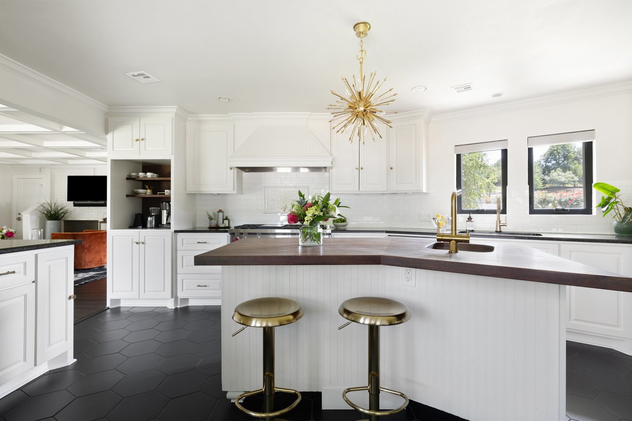3742 Golden Rain Cove