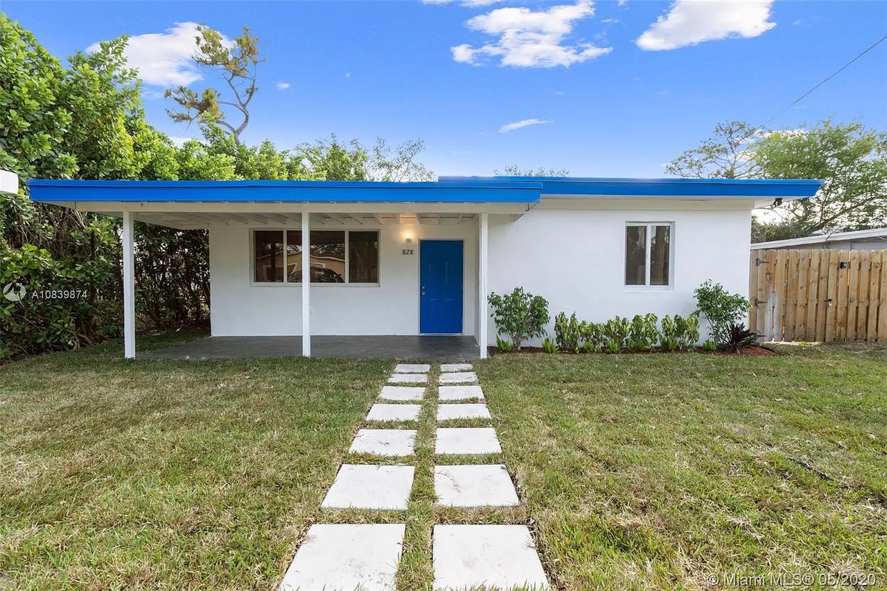 828 NW 14th Way