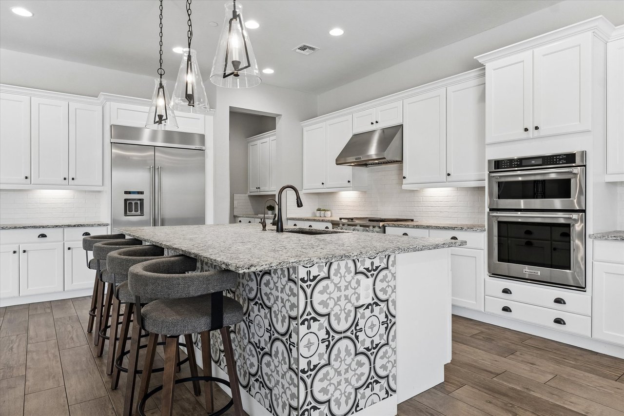 2905 E LOS GATOS DR, Phoenix, AZ 85050