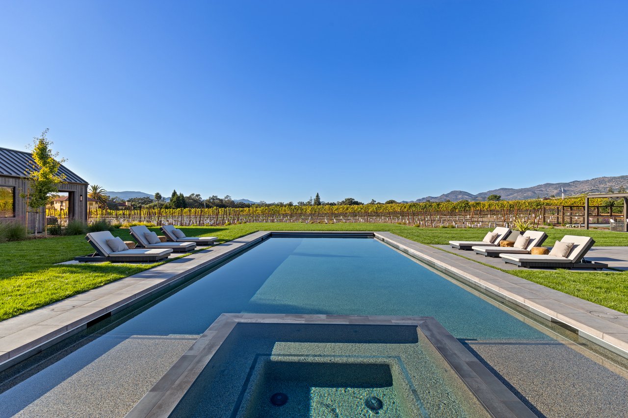 World Class Napa Valley Compound