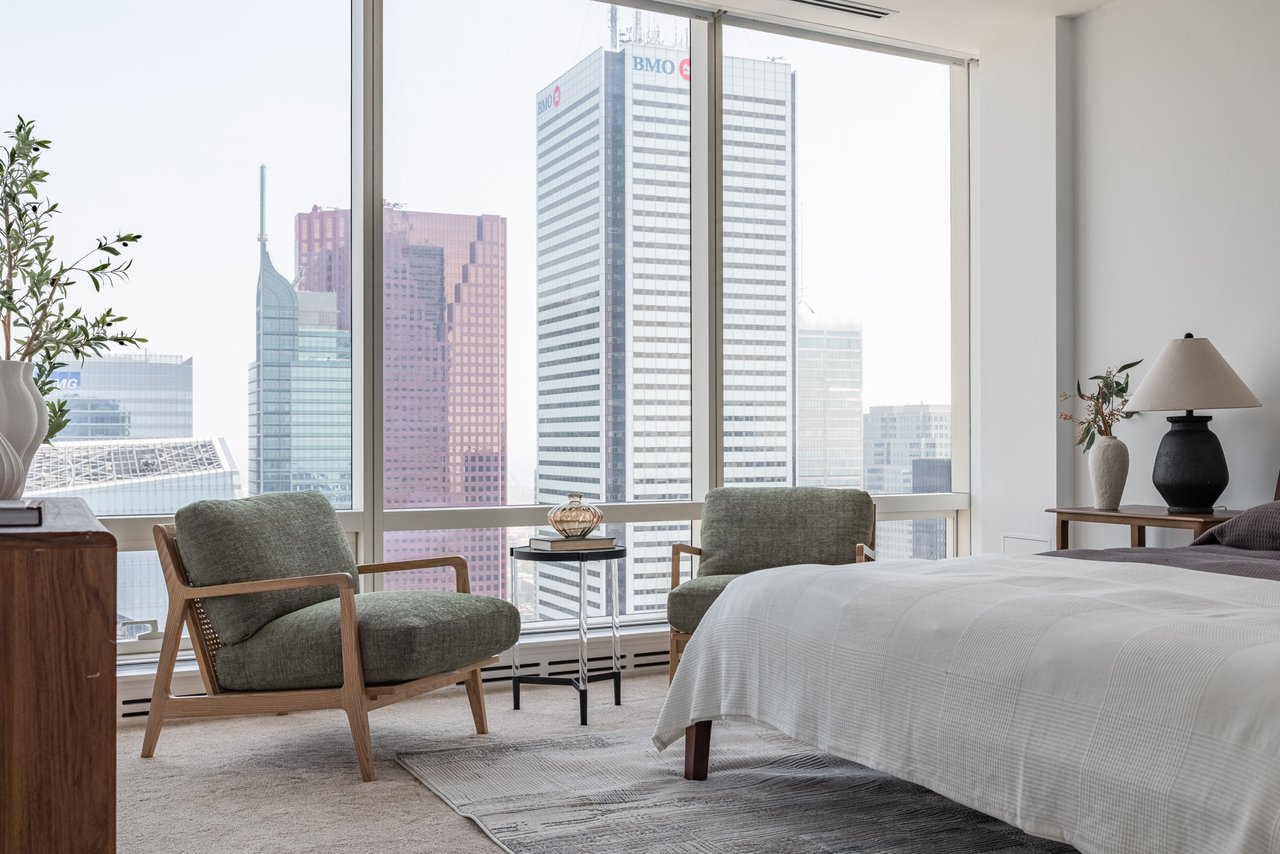 Suite 6104- 180 University Avenue