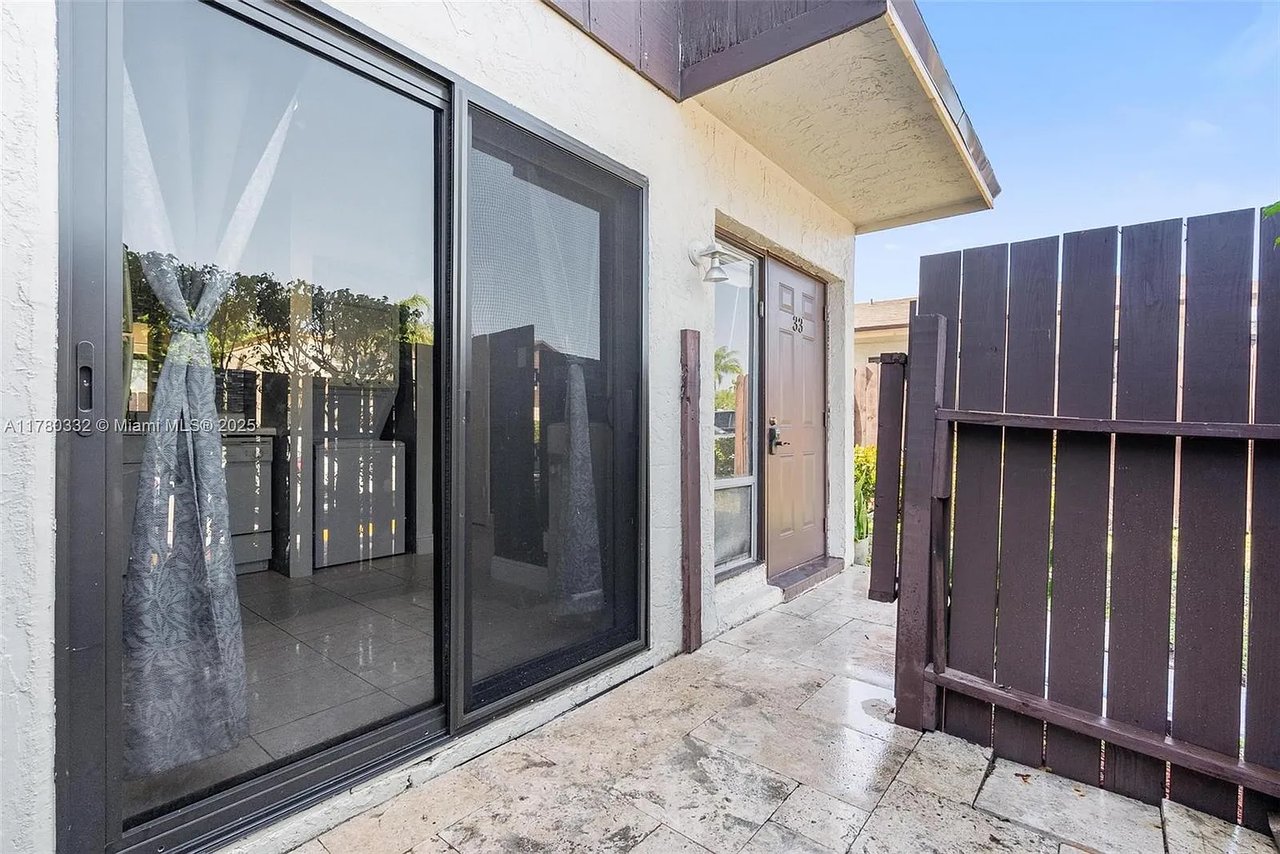 3200 NW 5th Ter Apt 33