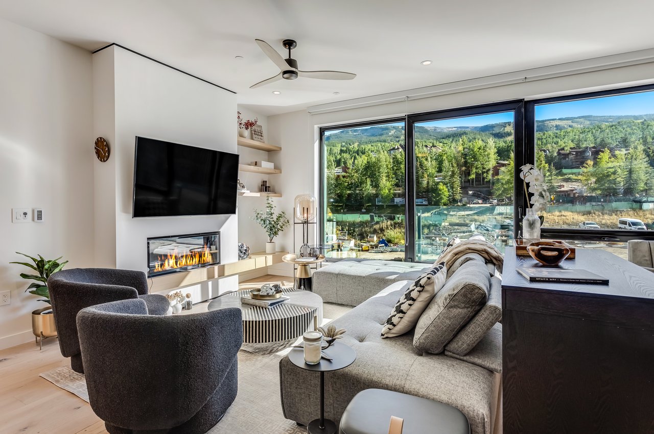 Electric Pass Lodge Gem