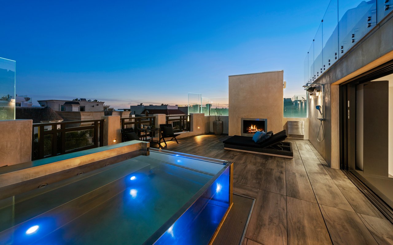 145 Channel Pointe Mall