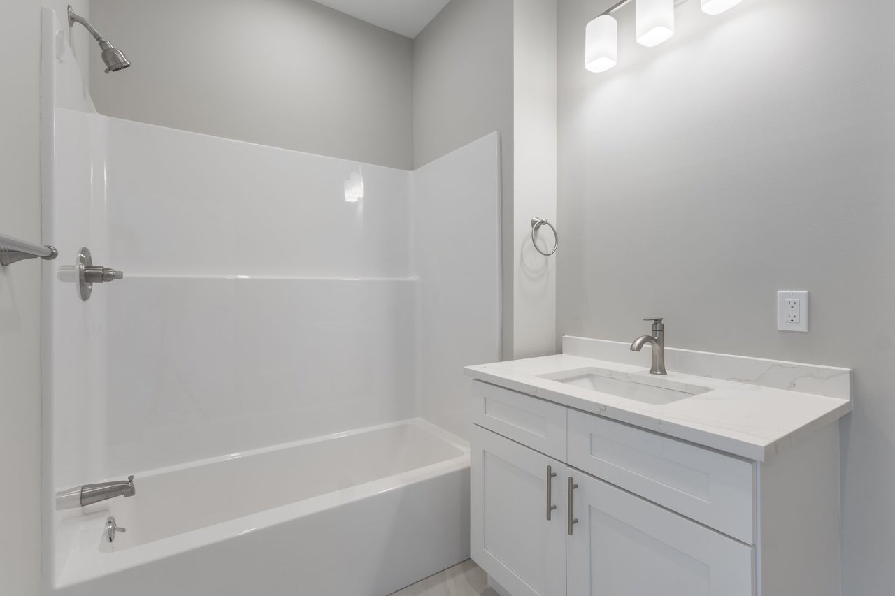 298 Main Street, 3E