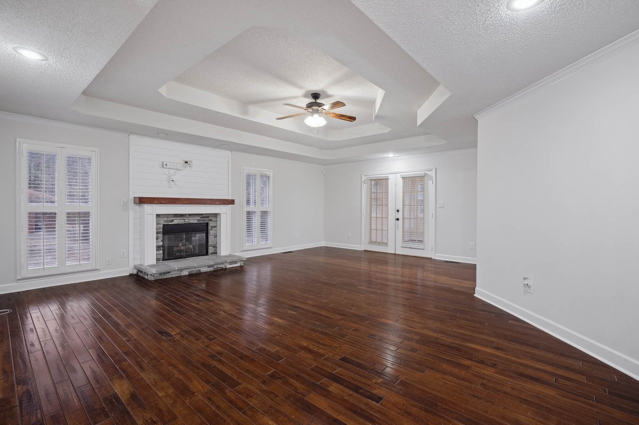Private Lot in Well Established Neighborhood! Remodeled just for you! Huntsville City Schools!