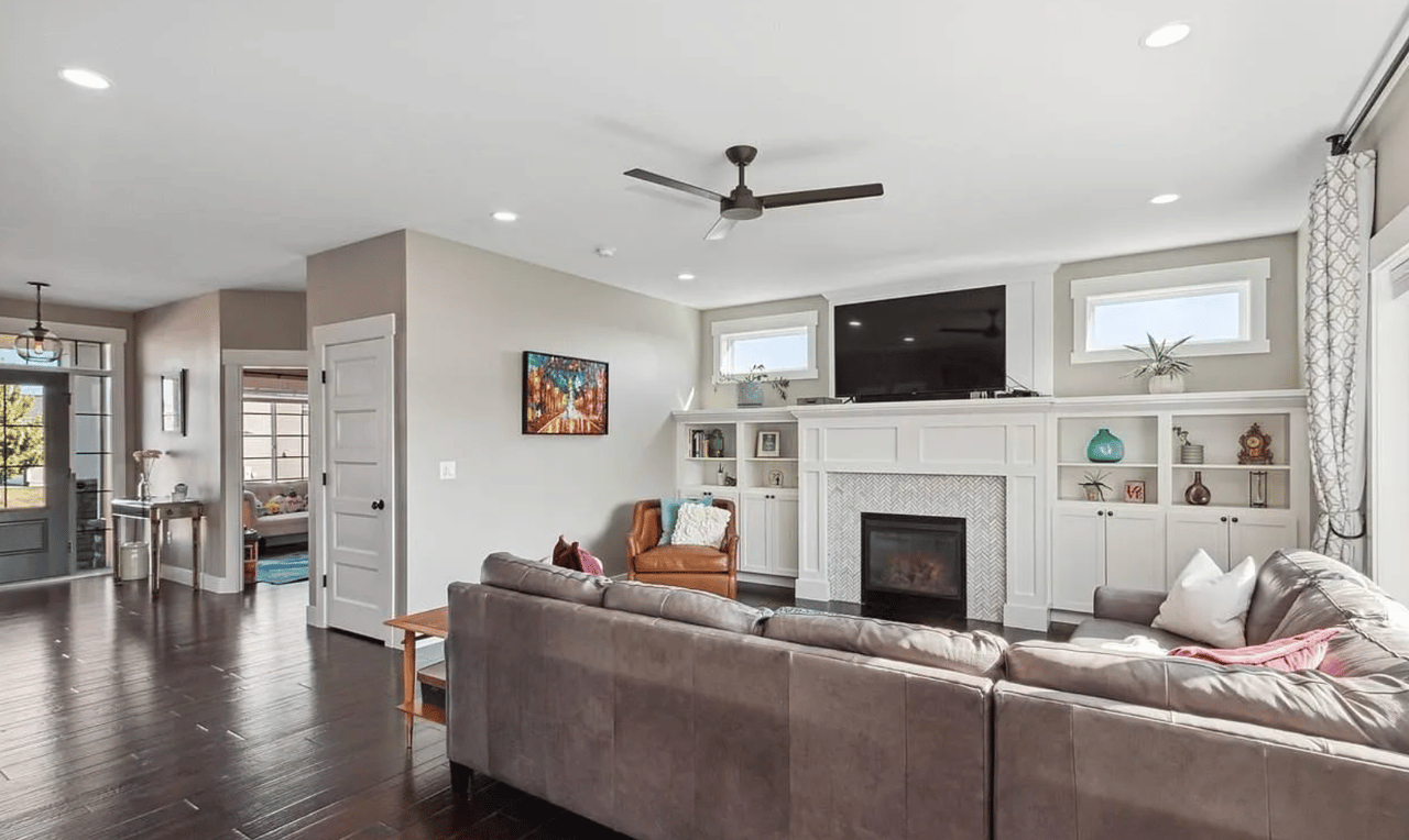 196 Cherry Ln