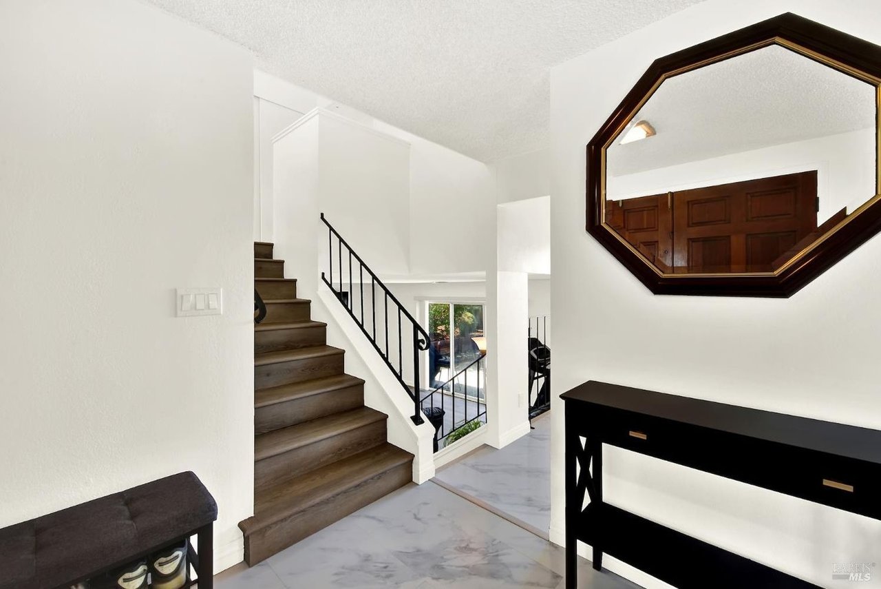 1305 Corcoran Ave