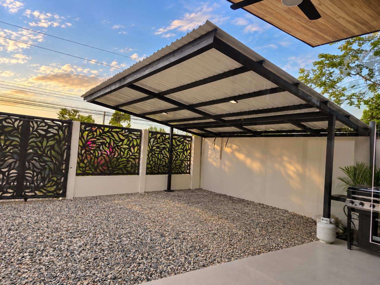 Tropical Modern Villa in Uvita – 3BR Retreat with Large Pool Near the Beach