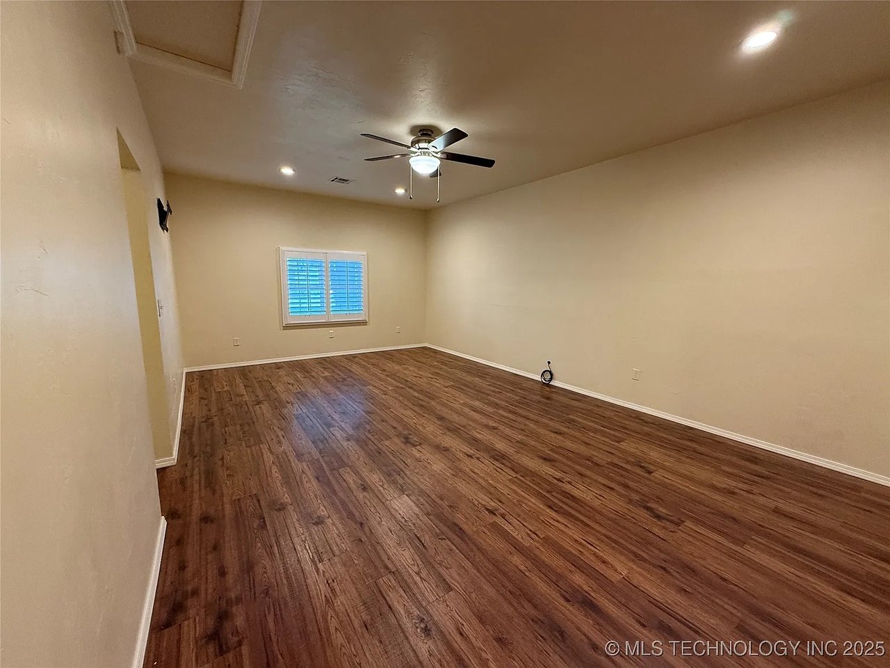 116 SW 5th St