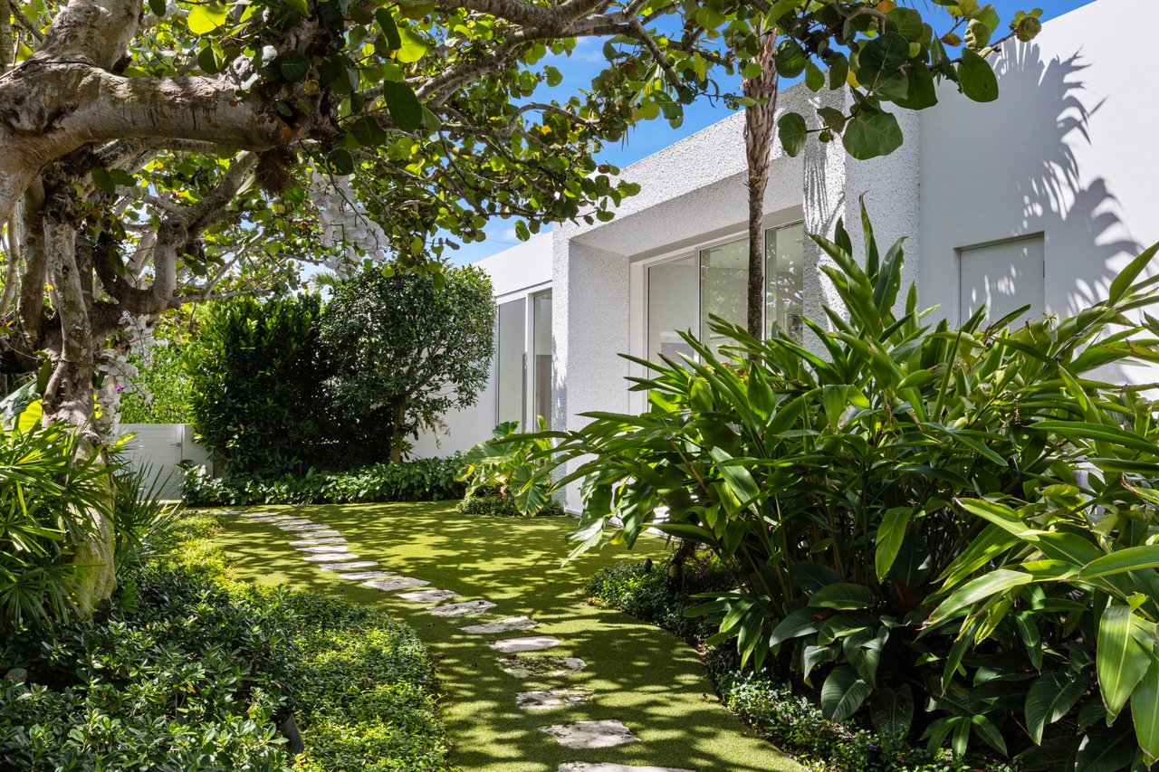 North End Modern Oasis W/ Beach Access