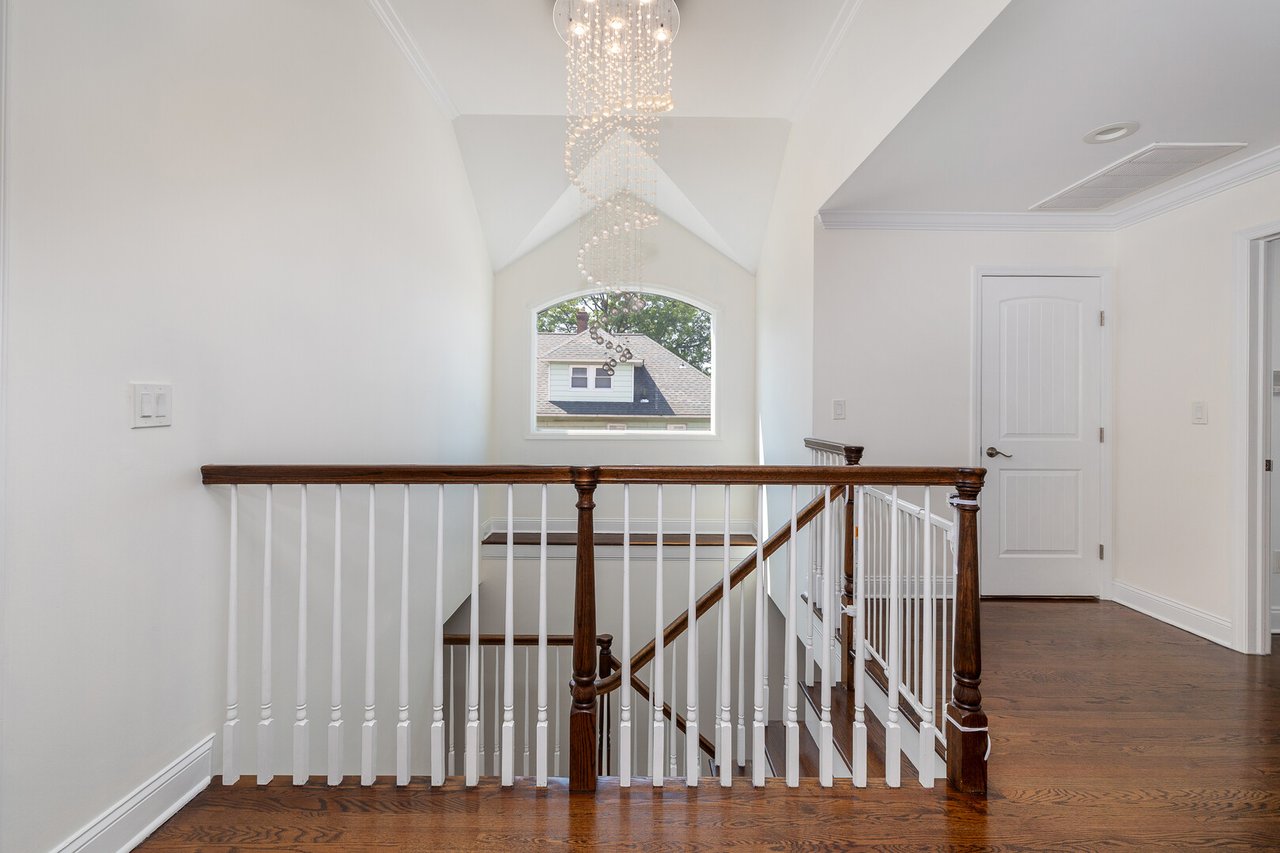 447 Forest Ave