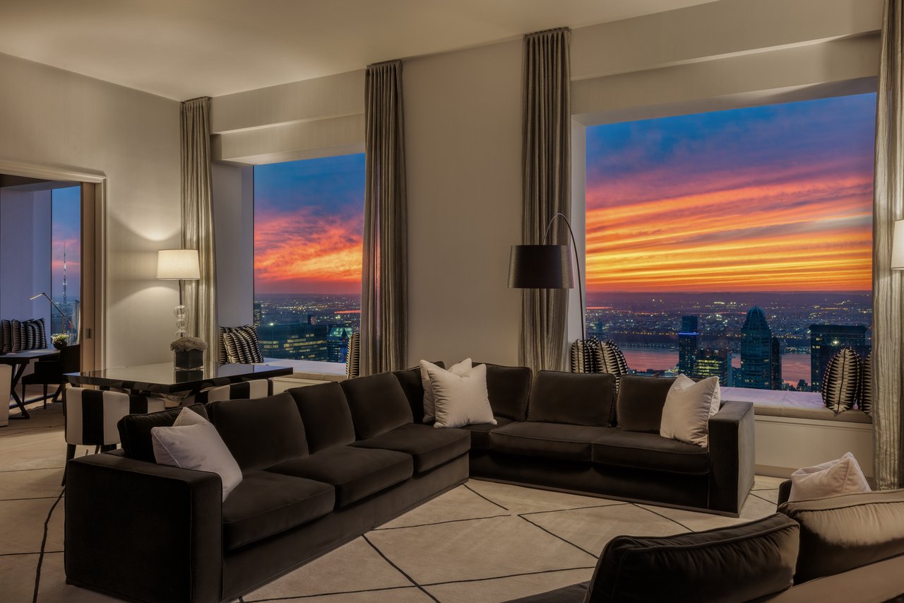 Residence 69, New York