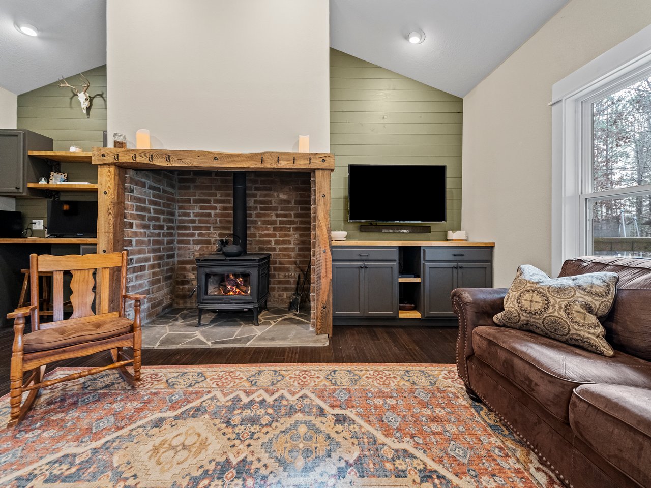 Thunder Mountain Homestead