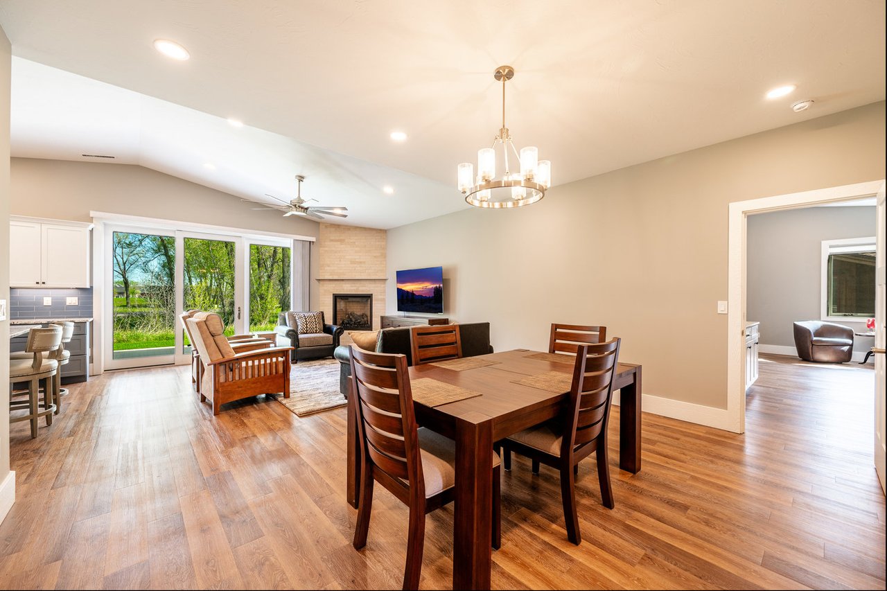 5 Creekside Lane