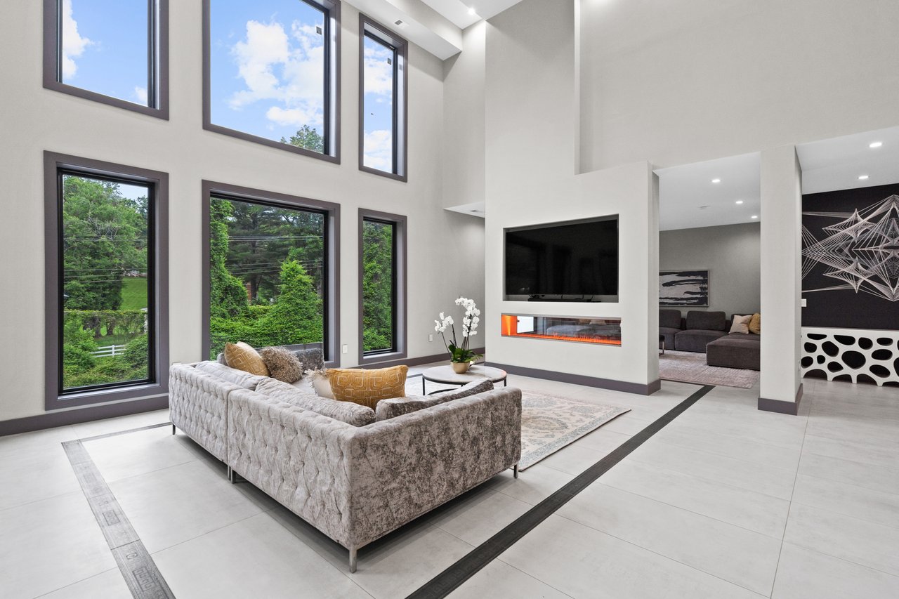 9100 Mill Pond Valley Dr