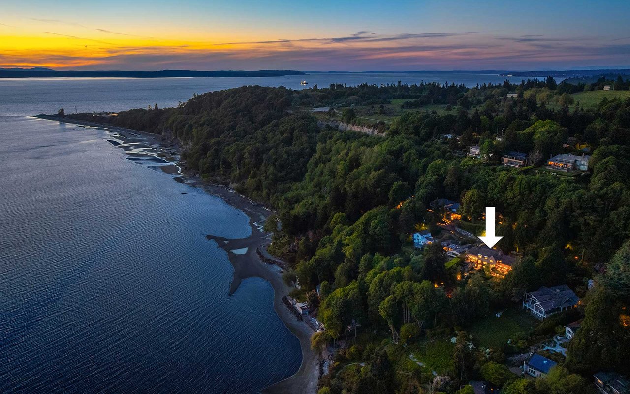 Historic Waterfront Estate in Magnolia