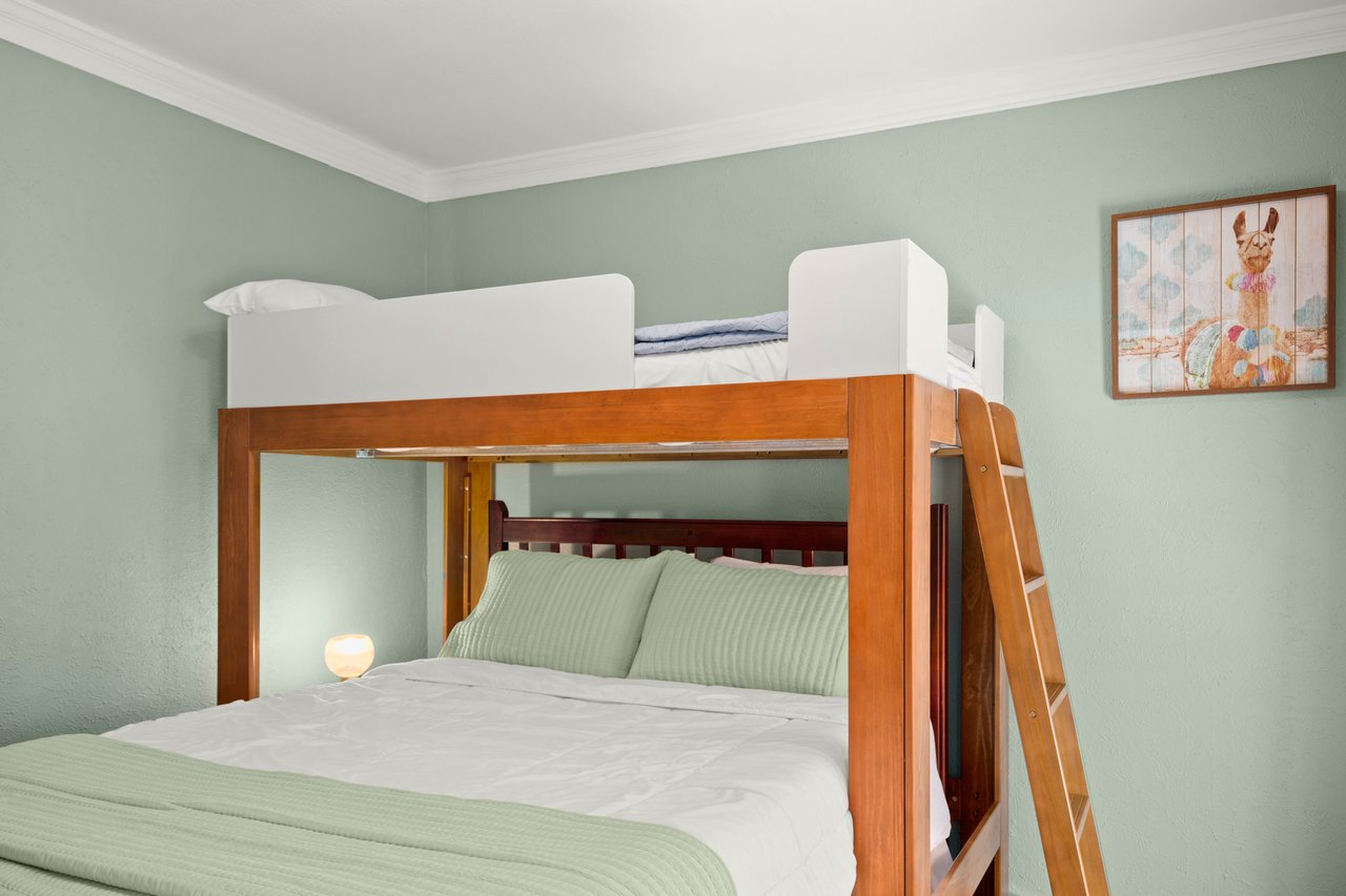 Bloom & Float Getaway 🌸 | Pool Home 5mi to SoCo