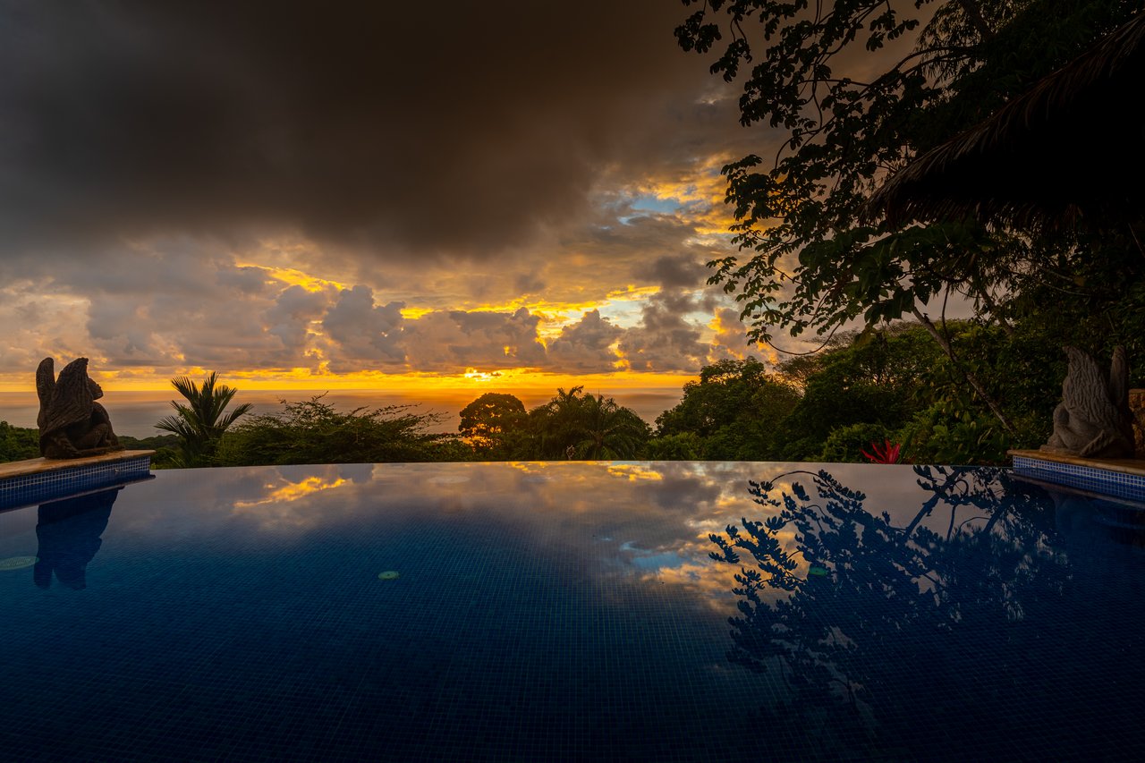 Castillo Puesta del Sol, Escalares - 
