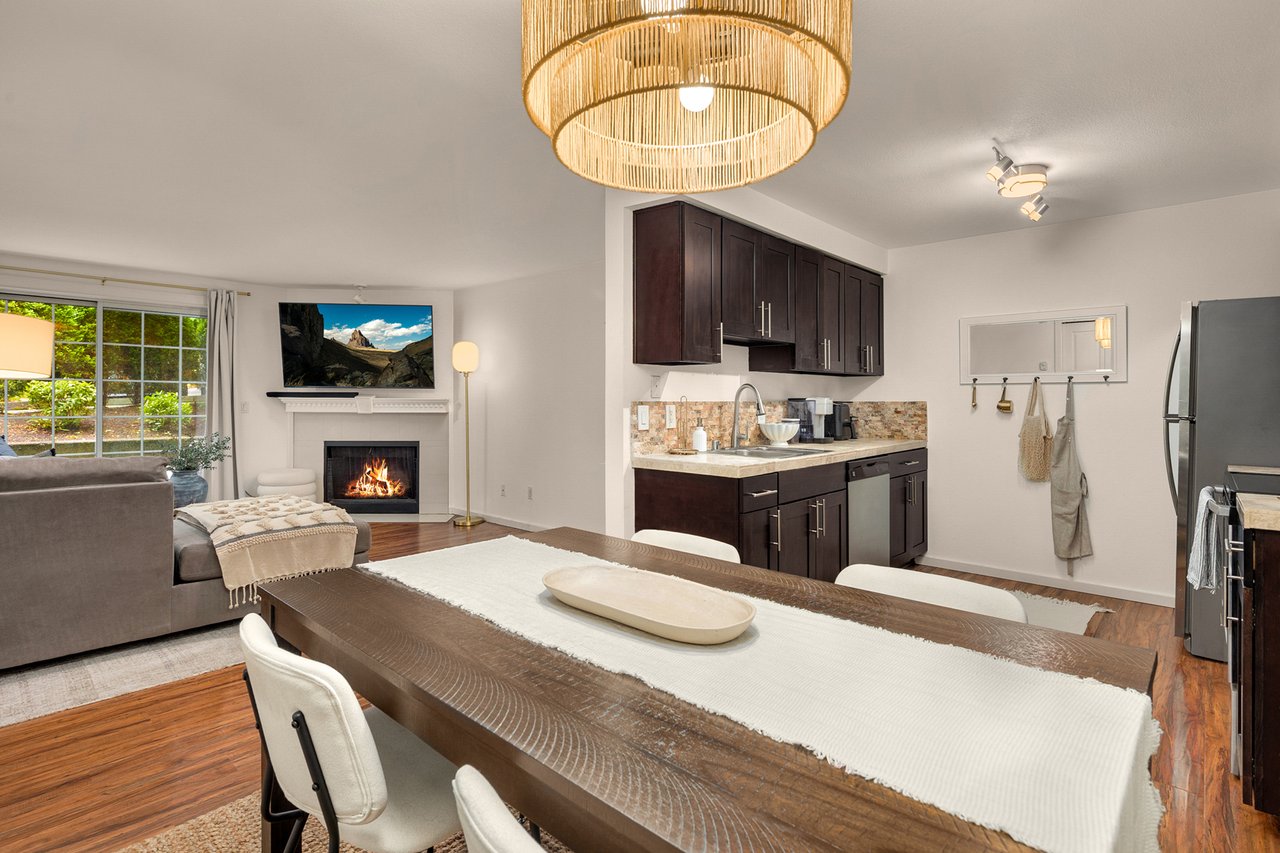 215 9th Street Unit: D102