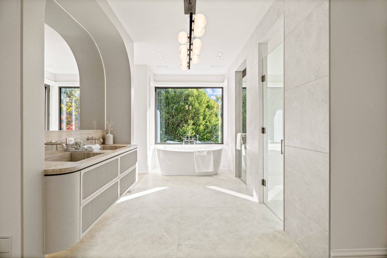 Incredible Achievement In Modern Luxury