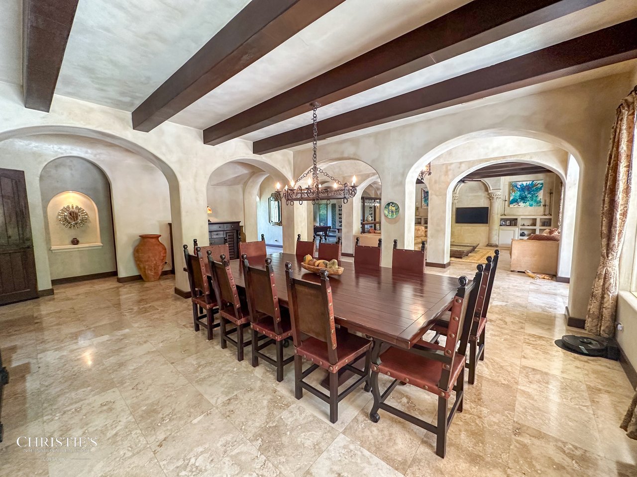 Golf-Front Tuscan-Style Estate – Villa Tuscana