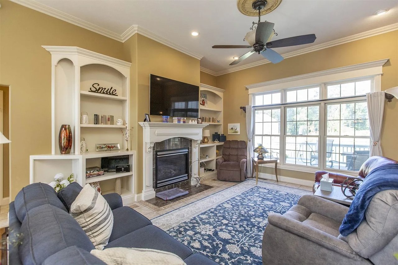 18451 Summer Wind Ln